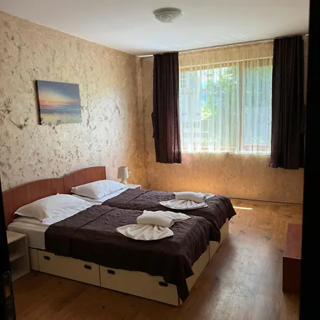 Robinson Elenite First Line