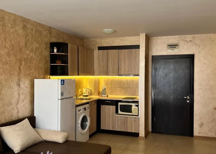 Robinson Elenite First Line