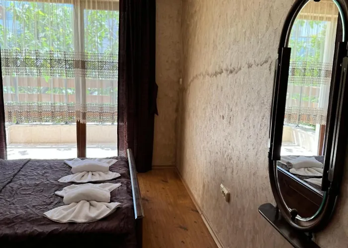 Apartment Robinson Elenite First Line Sveti Vlas