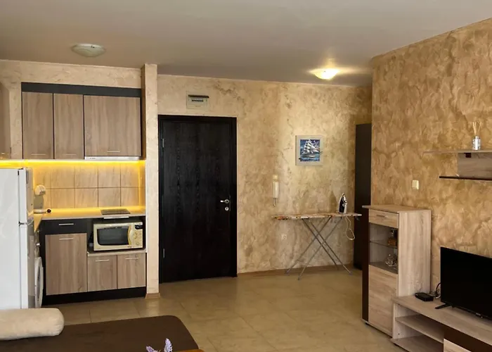 Robinson Elenite First Line *